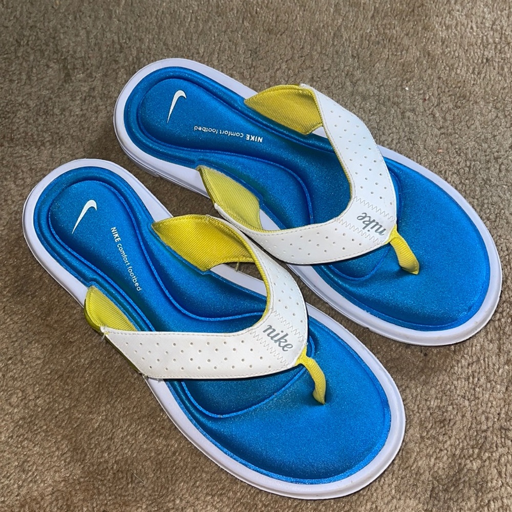 Memory foam Nike flip flops